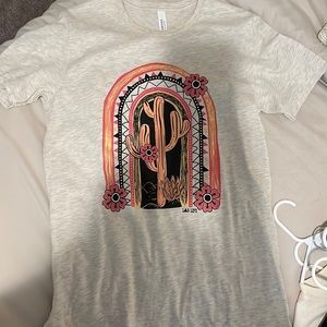 Beige cactus T-shirt
